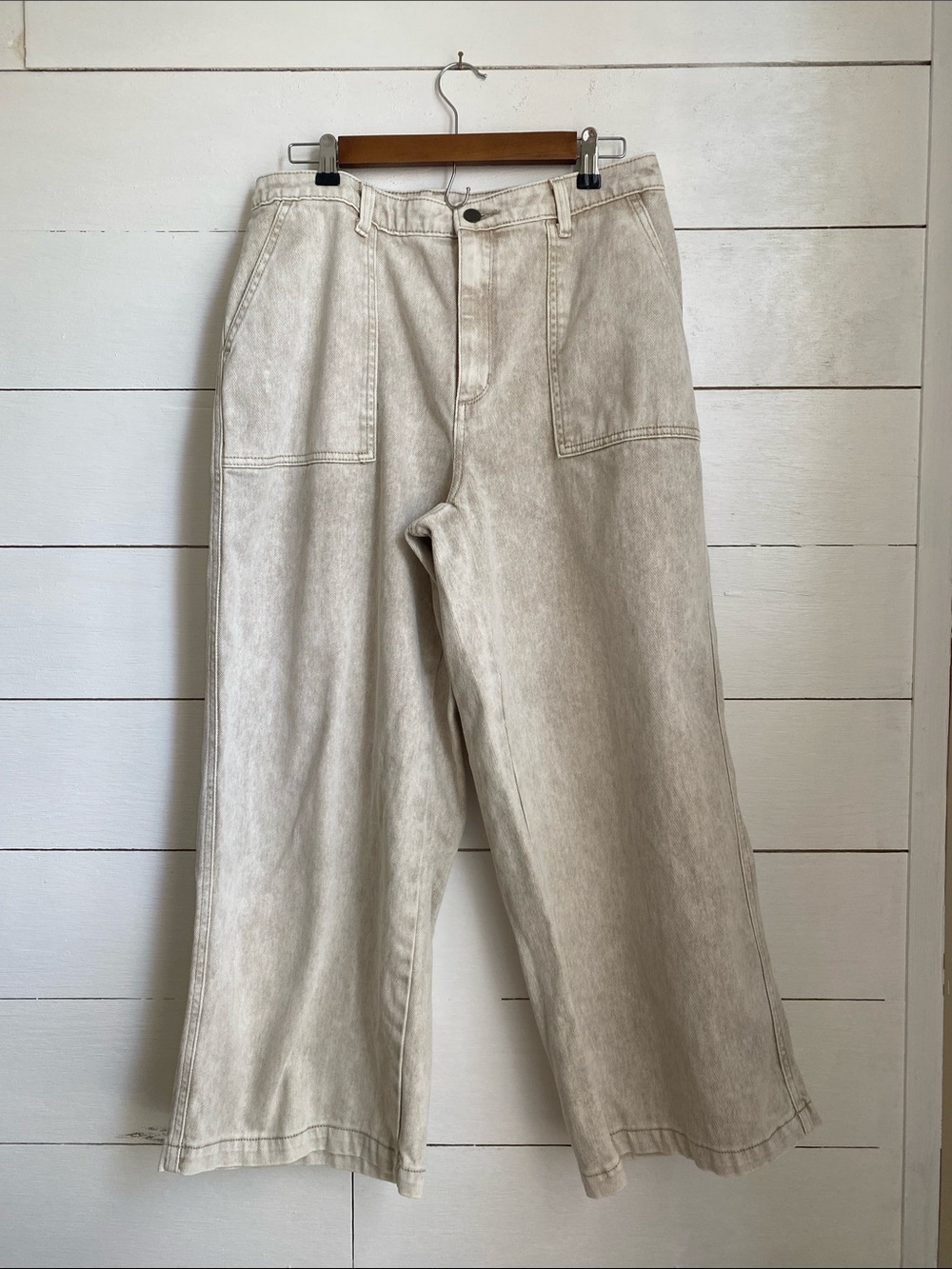 Universal Thread Wide-Leg Utility Pants in Light Beige